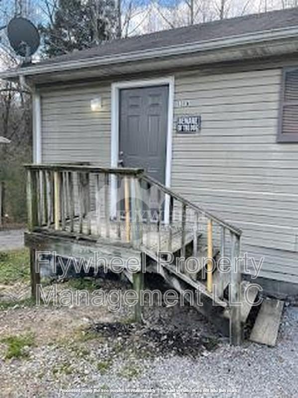 Building Photo - 128B N Poole St