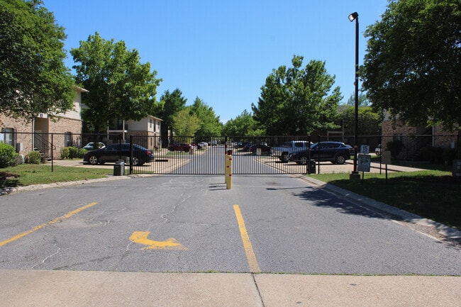 Pinnacle Apartments