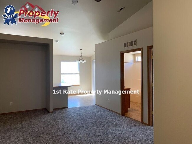 Photo - 1949 E Wilson Ln Unidad C