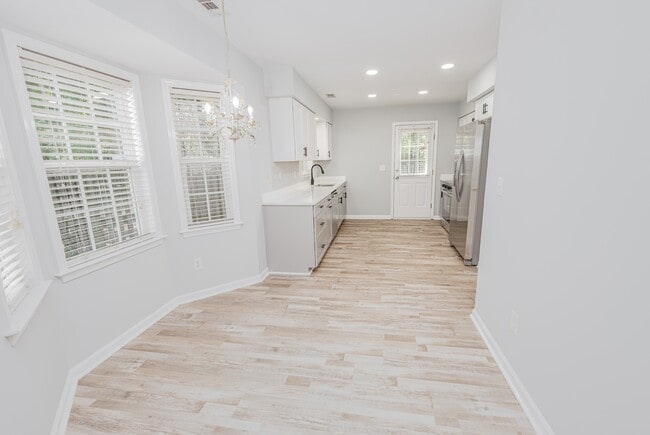 Photo - 212 Forest Park Dr