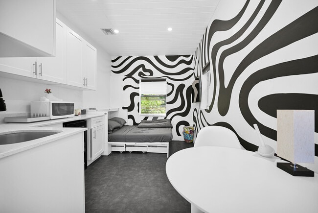 Building Photo - 534 NW 50th St Rental