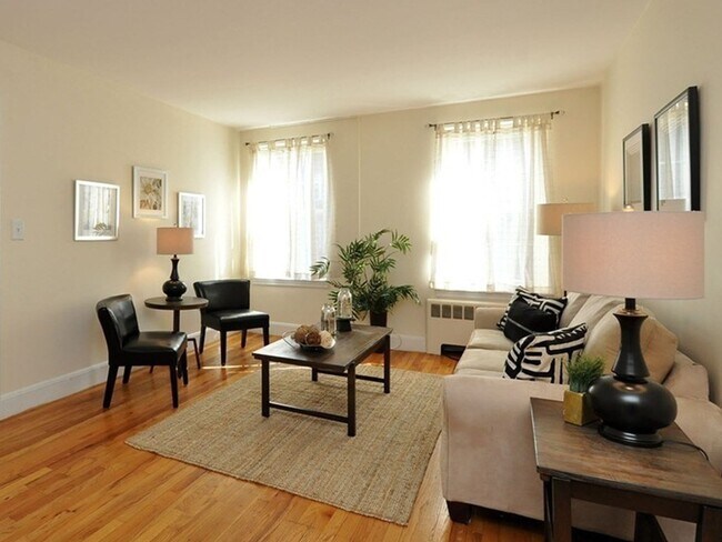 Building Photo - 31 Englewood Ave Unit 3 Rental