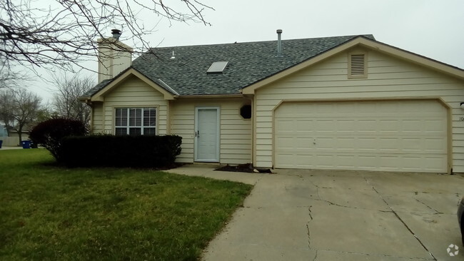 Building Photo - 105 Tumbleweed Dr Rental