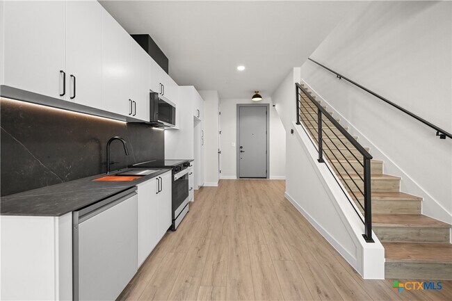 Photo - 634 Central Pkwy Unidad 1204