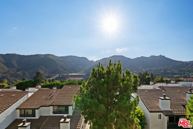 Photo - 1758 Palisades Dr