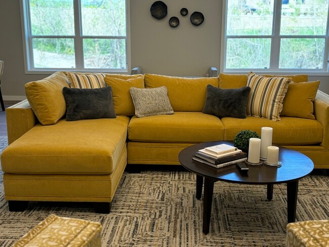 Grand35 Apartments - 55 Plus Active Adult