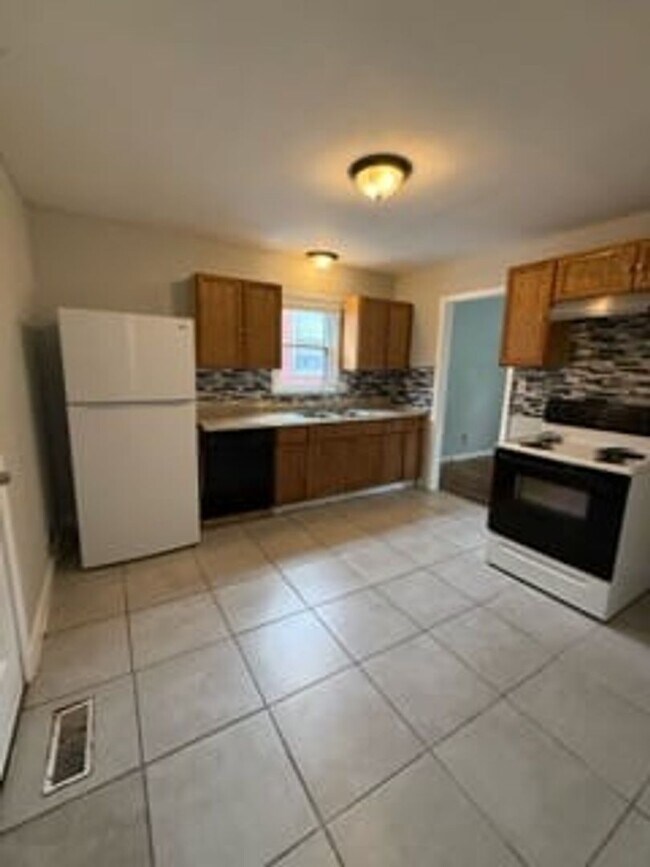 Photo - Beautiful 4 Bed, 2 Bath Home in Kansas City
