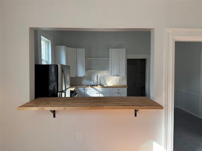 Photo - 194 N Clarendon Ave