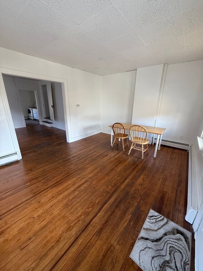 Photo - Cozy & Quiet Home in Glen Rock