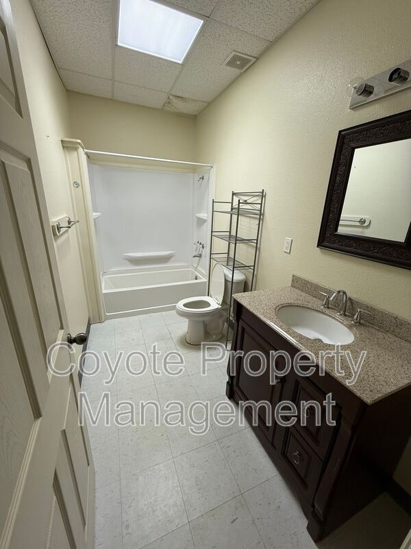 Photo - 100 E Broadway St Unit Loft 3