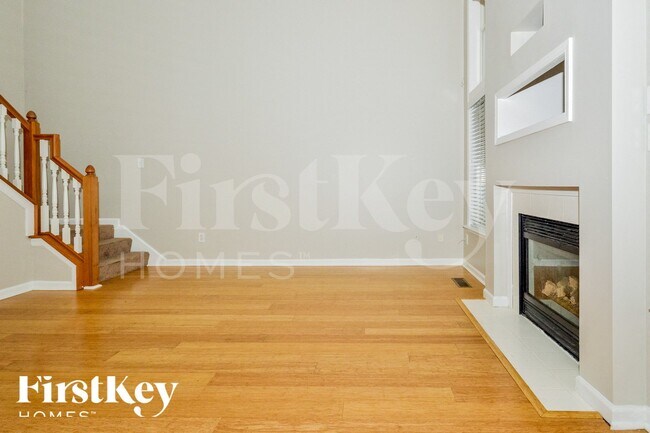 Photo - 7081 Village Oaks Dr