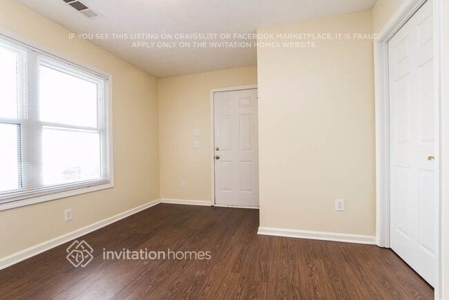 855 Simon Ive Dr