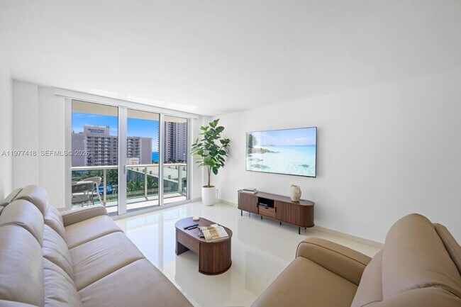 Photo - 19370 Collins Ave Unit 905