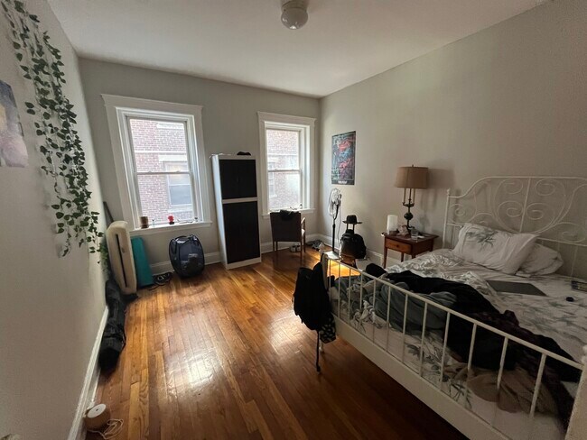 Photo - 1197 Commonwealth Ave Apartments