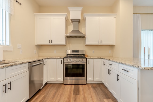 Photo - 409 Hideaway Ln