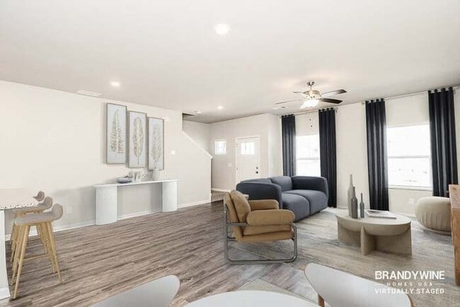 108 Windflower Wy