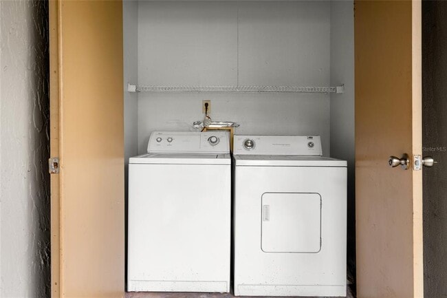 Photo - 14323 Hanging Moss Cir Unidad 102