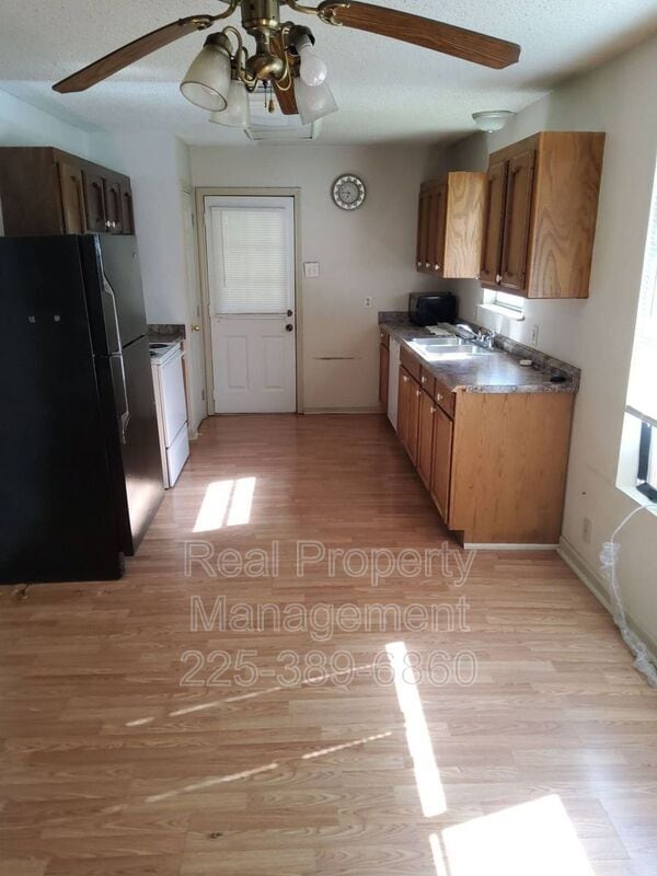 Photo - 1208 N Willow Ave