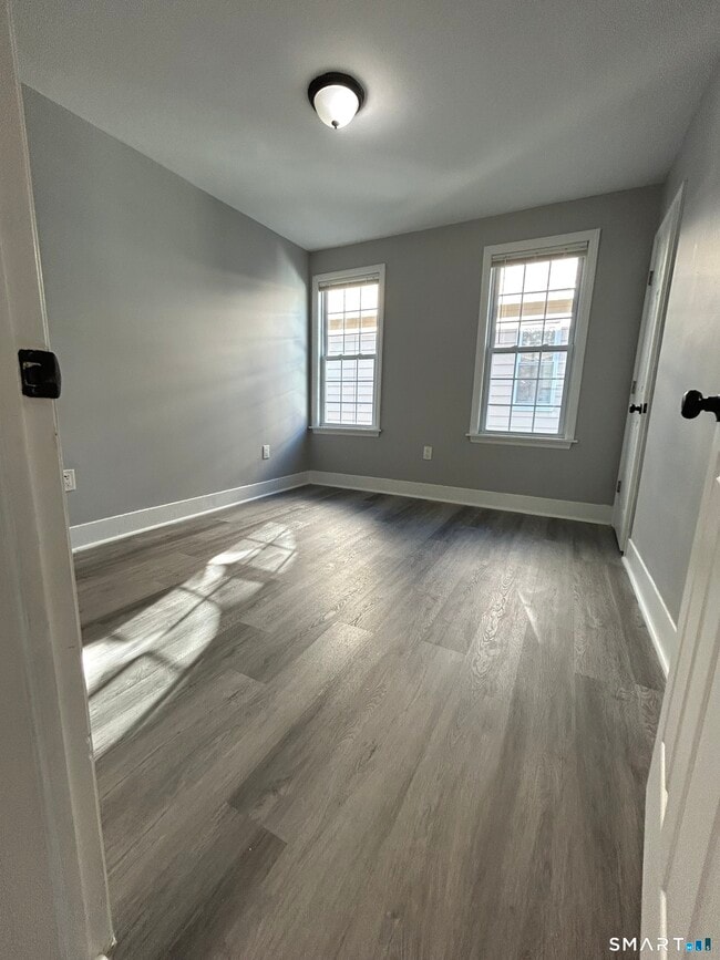 Photo - 162 Davenport St