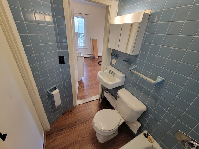 8 Sherwood St Unit 1