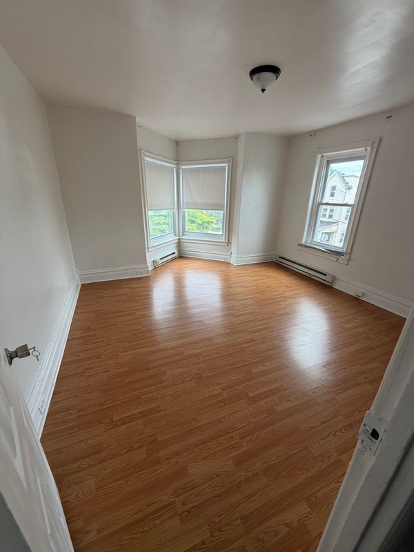 Photo - 144 S 12th St