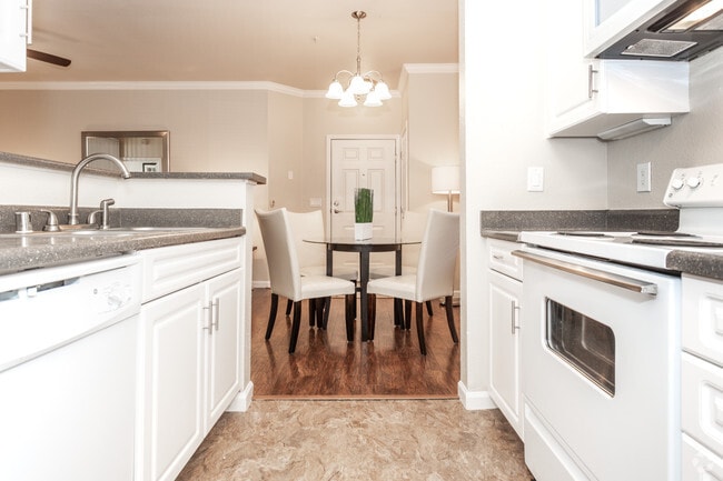 1BR,1BA-The Bandon