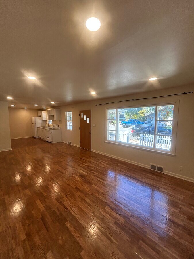 Photo - 1835 S Jefferson St