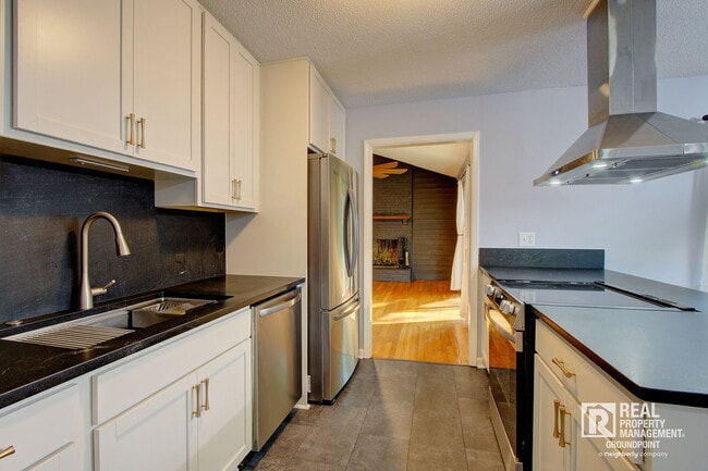 Photo - 209 Chucker Dr
