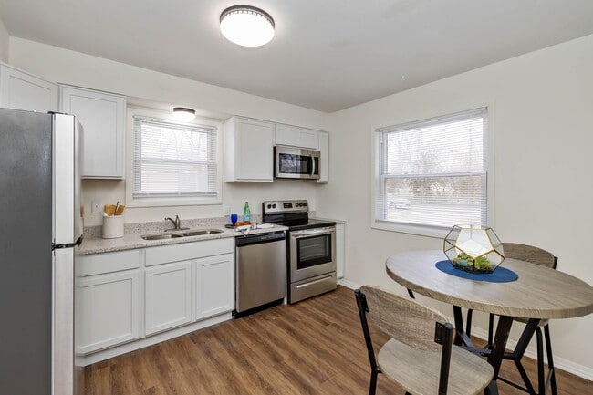 2213-2215 Fairfax Road