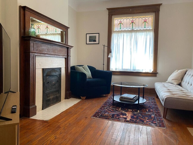 Photo - 32 Fernbank Ave Unit ID1325024P