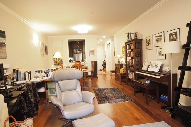 Photo - Cozy and spacious 3br condo in Presidio Heights