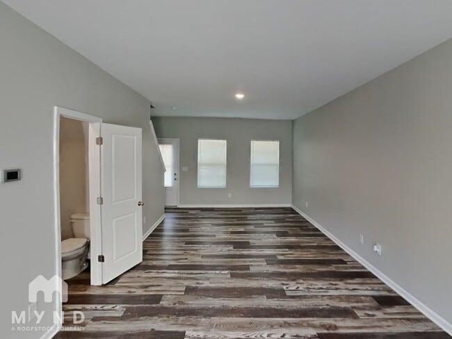 Photo - 410 S Gray St