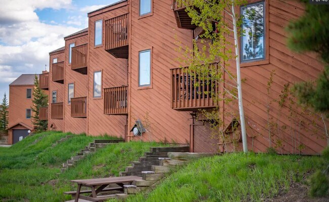 Photo - 228 County Rd