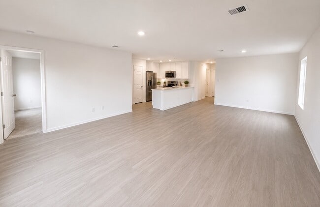 Photo - 306 Nicholas Rd