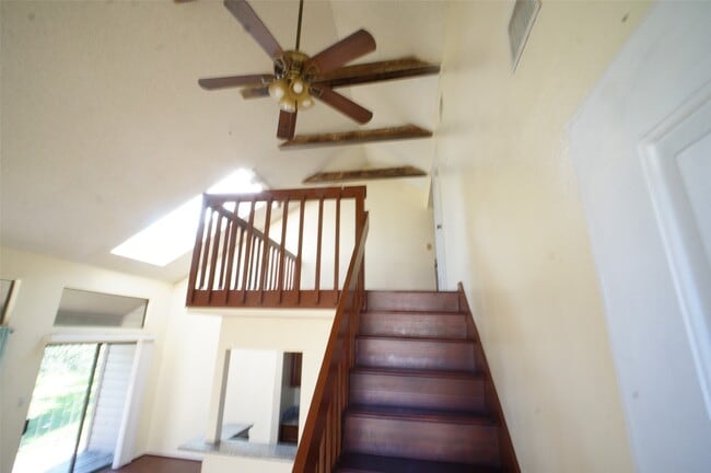 Photo - 8587 Sands Point Dr Unidad True