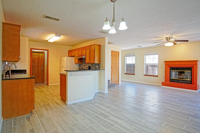 Photo - 13141 Neon Ave NE