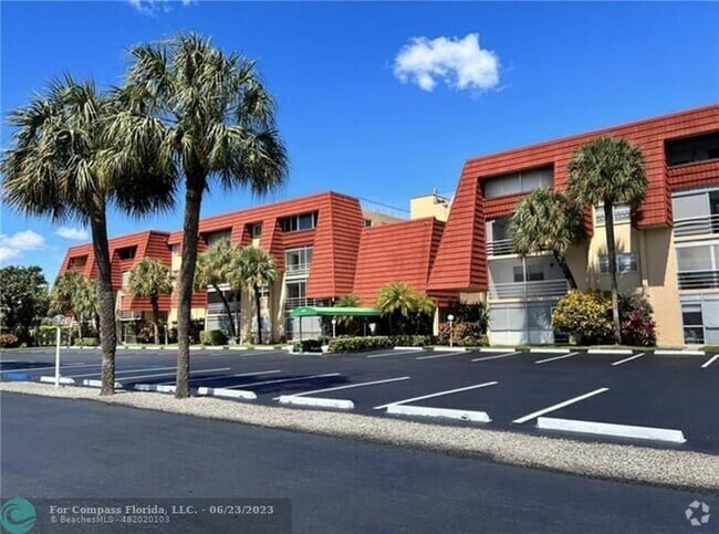 Building Photo - 22615 SW 66th Ave Rental