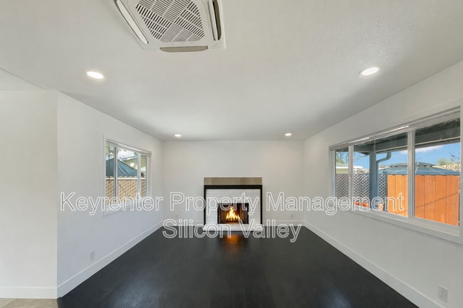 Photo - 403 Heath St