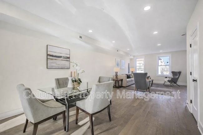 Photo - 3552 Warder St NW