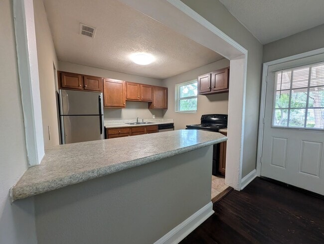 Photo - AVAILABLE NOW!! 3/1 Updated and Ready for a move-in!