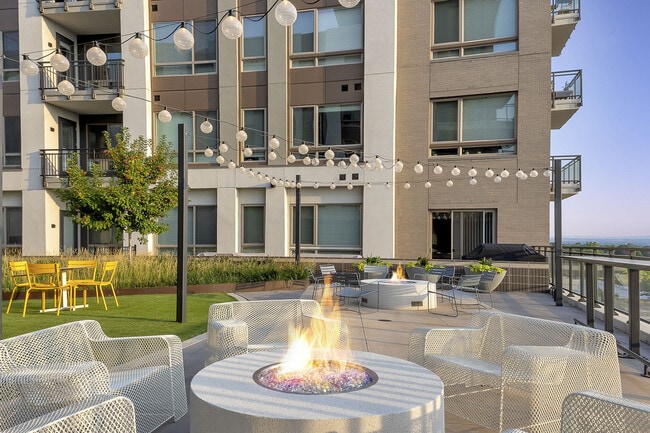 Vue West
