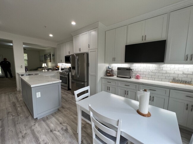 Photo - Gorgeous Townhome near Downtown Ventura & Beaches