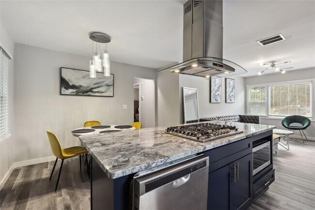 Photo - 1561 Pontiac Pl SE