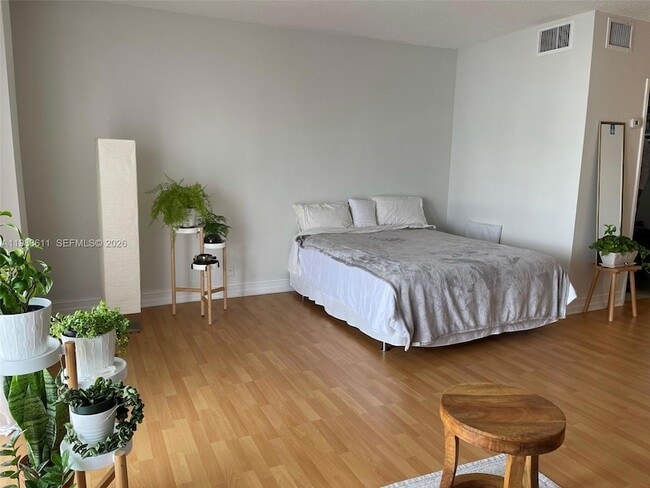 Photo - 1455 N Treasure Dr Unidad 6D