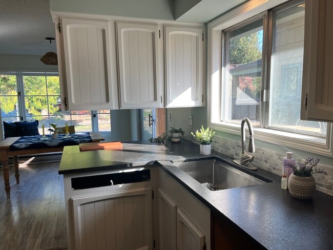 Photo - 343 NE 63rd Ave