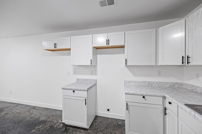 Photo - 778 Hanley St