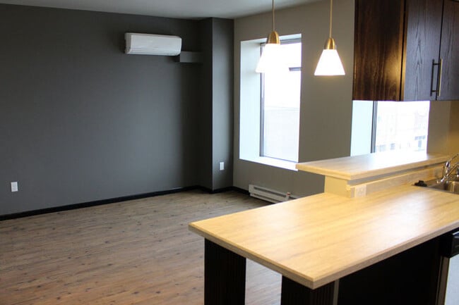 Photo - First Avenue Apartments - Downtown living at some of it's finest. Unidad 501