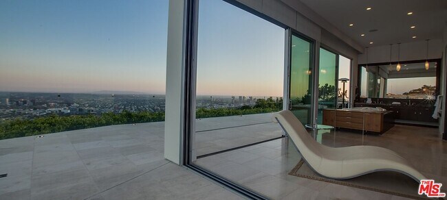 1500 Blue Jay Way