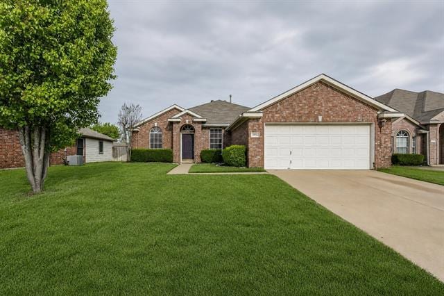 Building Photo - 2816 Oakdale Dr