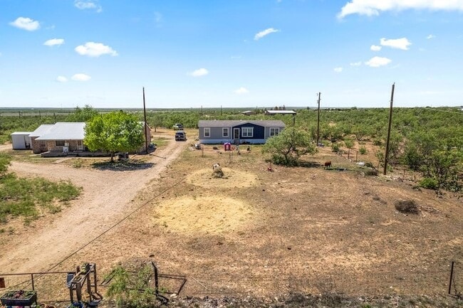 Photo - 300 Reed Rd
